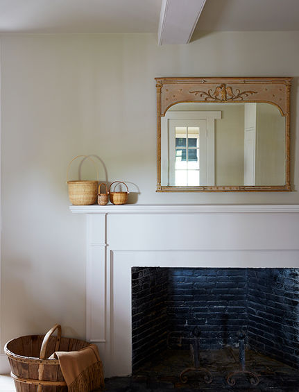 //m.ashnyc.com/image/1550434638/CH_ASH_Nantucket_fireplace__s500x565f5.jpg